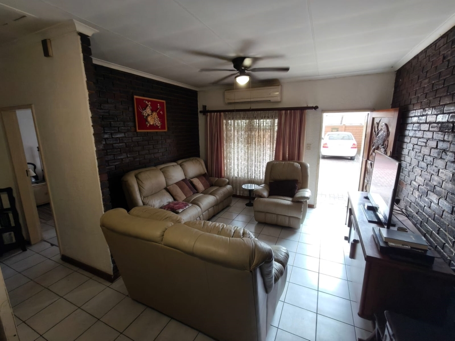 2 Bedroom Property for Sale in Rustenburg Central North West
